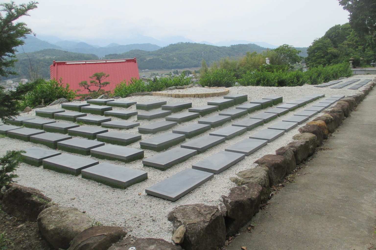 風の丘霊園(山梨県)|甲斐駒ケ岳を望む樹木葬墓地のご相談【随時受付中】